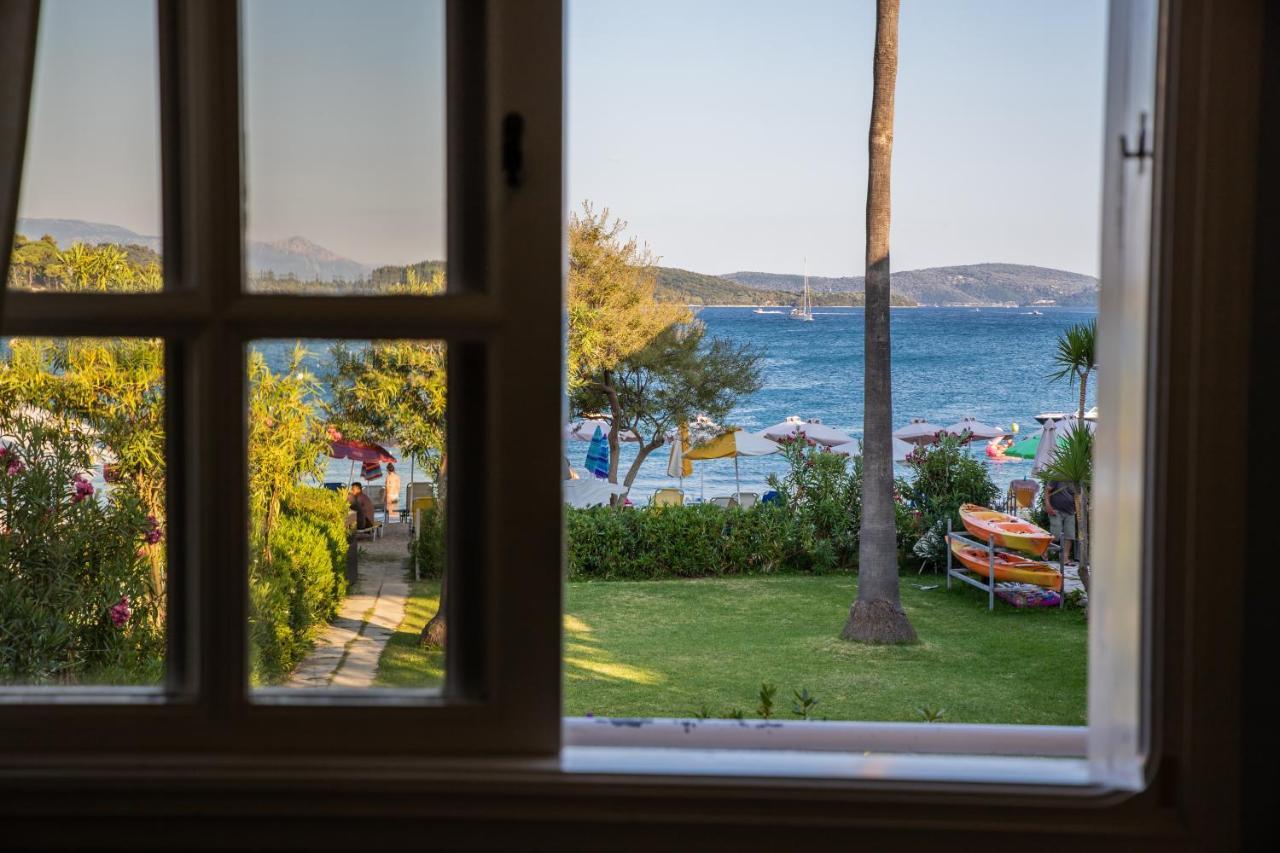 Elati Beach Aparthotel Nydri  Exterior photo