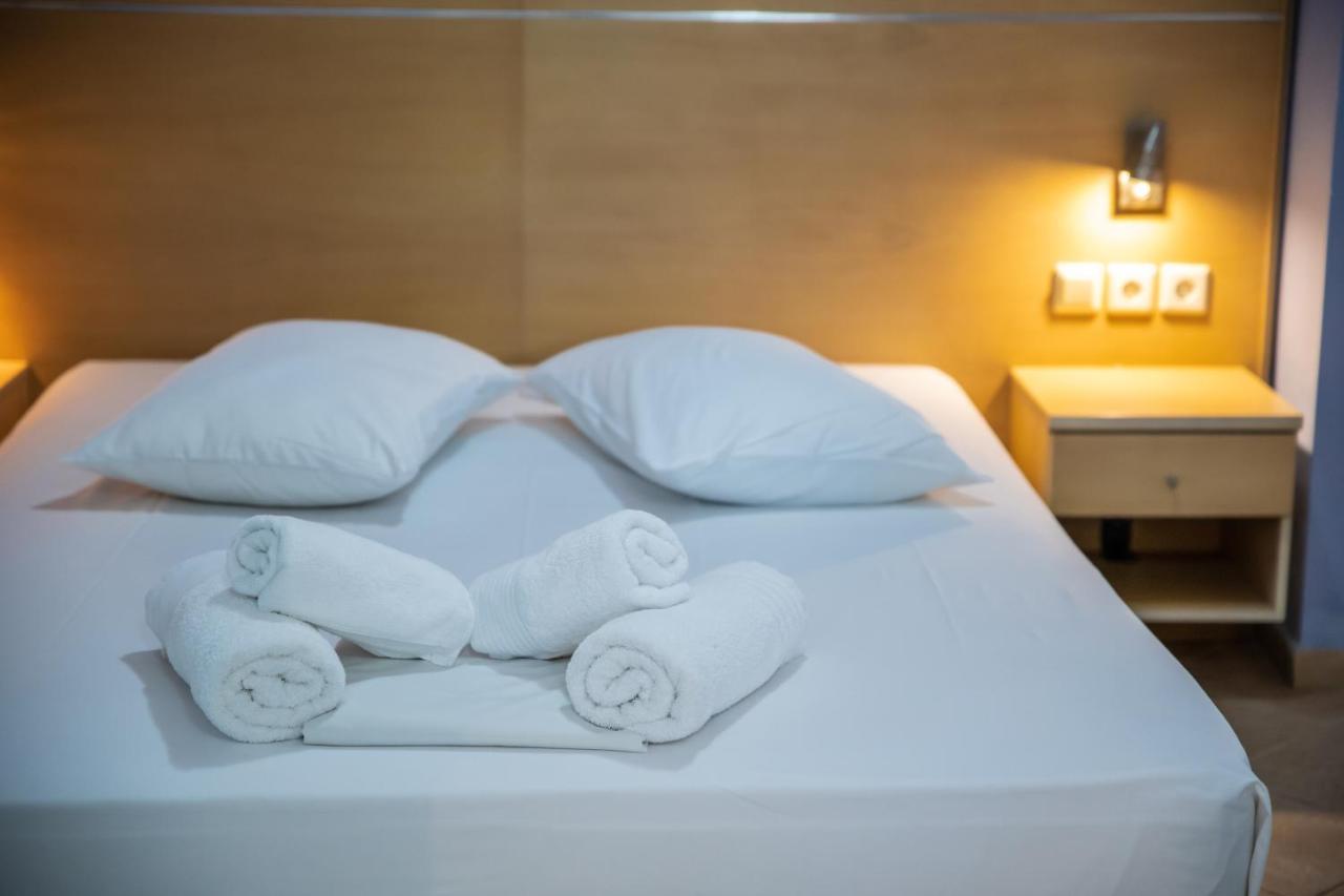 Elati Beach Aparthotel Nydri  Exterior photo