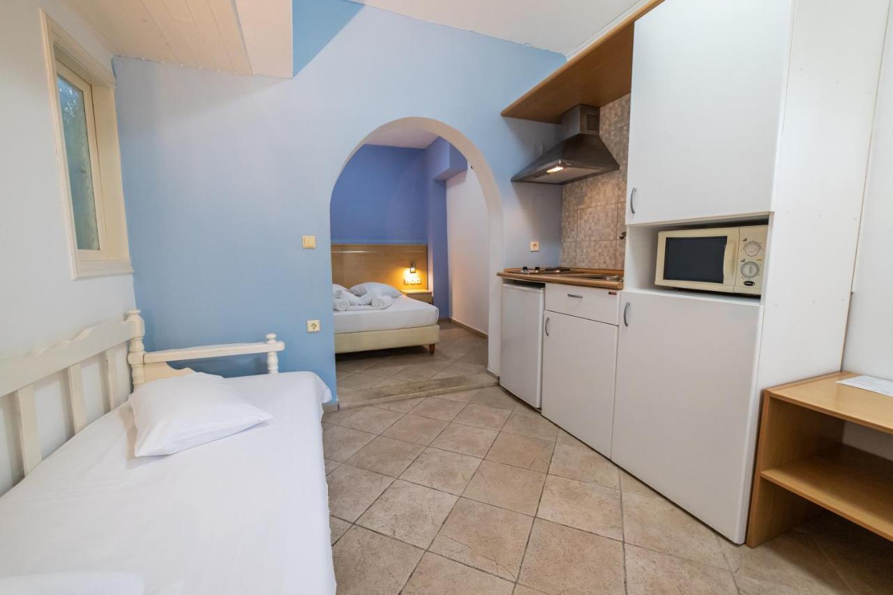 Elati Beach Aparthotel Nydri  Exterior photo
