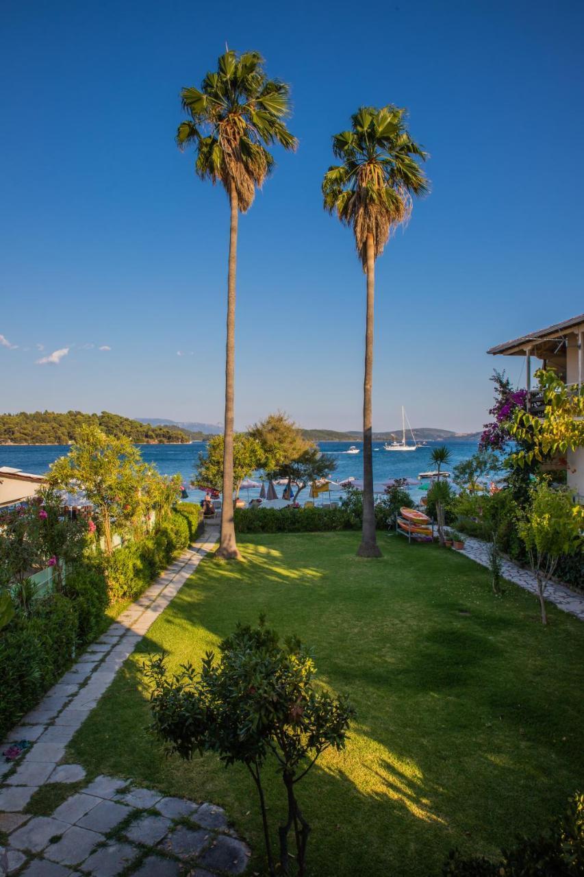 Elati Beach Aparthotel Nydri  Exterior photo